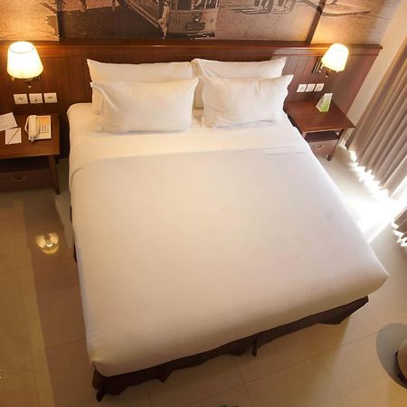 Varna Culture Hotel Soerabaia Surabaya Exterior photo
