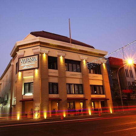 Varna Culture Hotel Soerabaia Surabaya Exterior photo