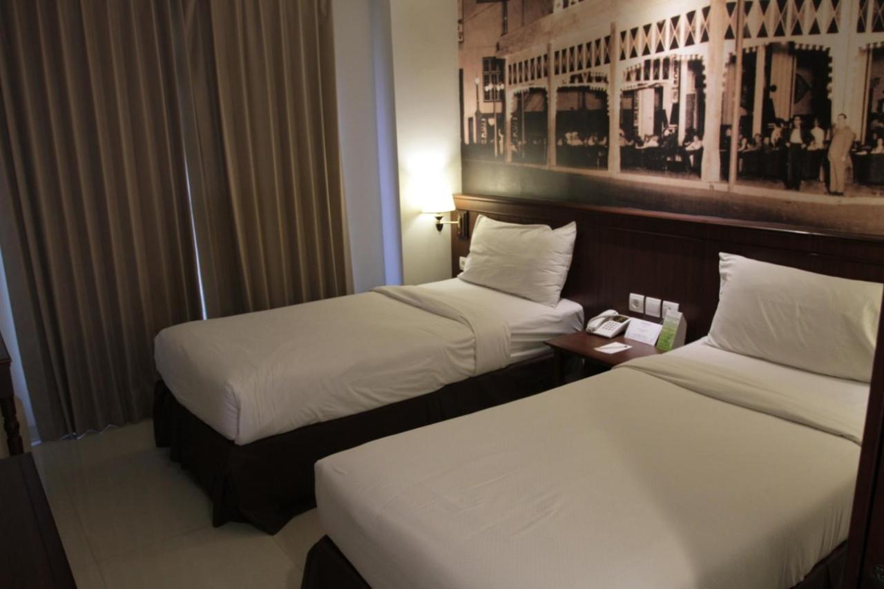 Varna Culture Hotel Soerabaia Surabaya Exterior photo