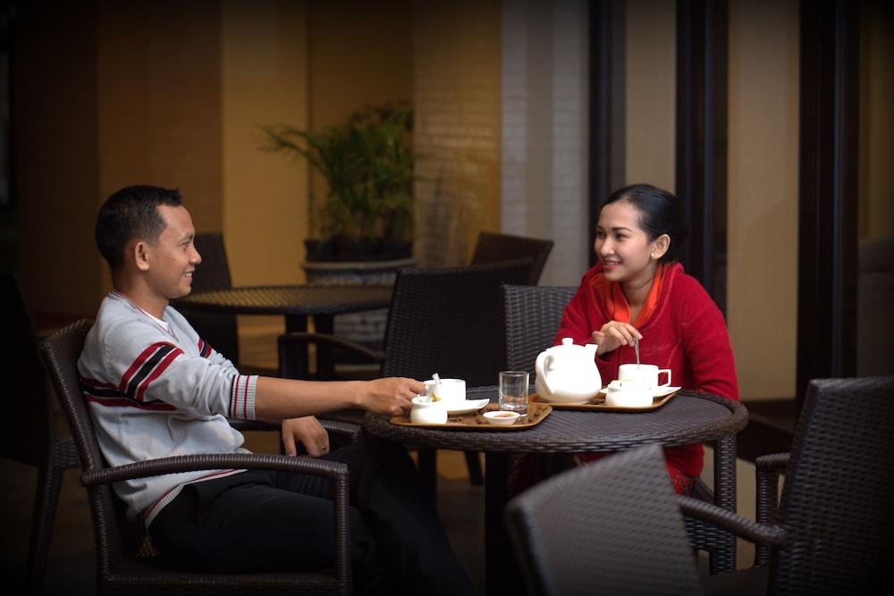 Varna Culture Hotel Soerabaia Surabaya Exterior photo