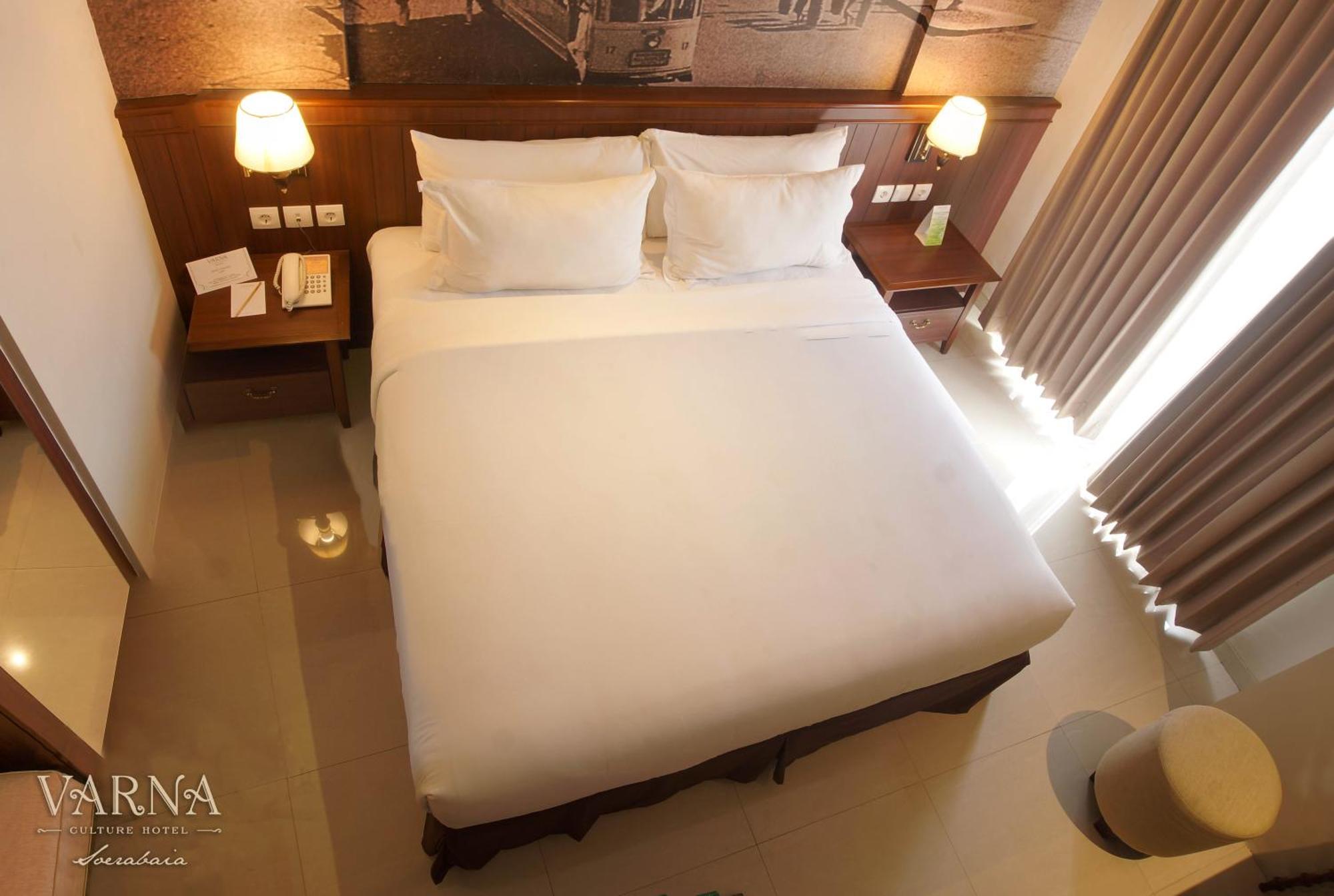 Varna Culture Hotel Soerabaia Surabaya Exterior photo