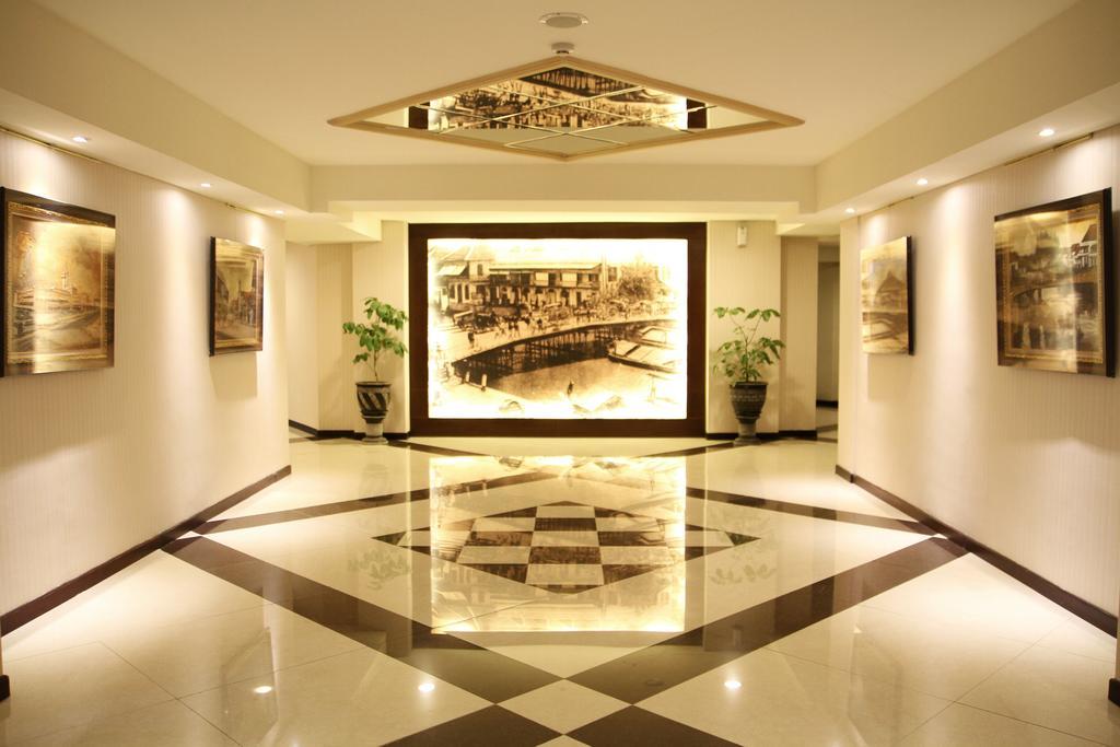 Varna Culture Hotel Soerabaia Surabaya Exterior photo