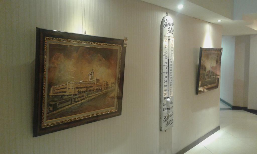 Varna Culture Hotel Soerabaia Surabaya Exterior photo