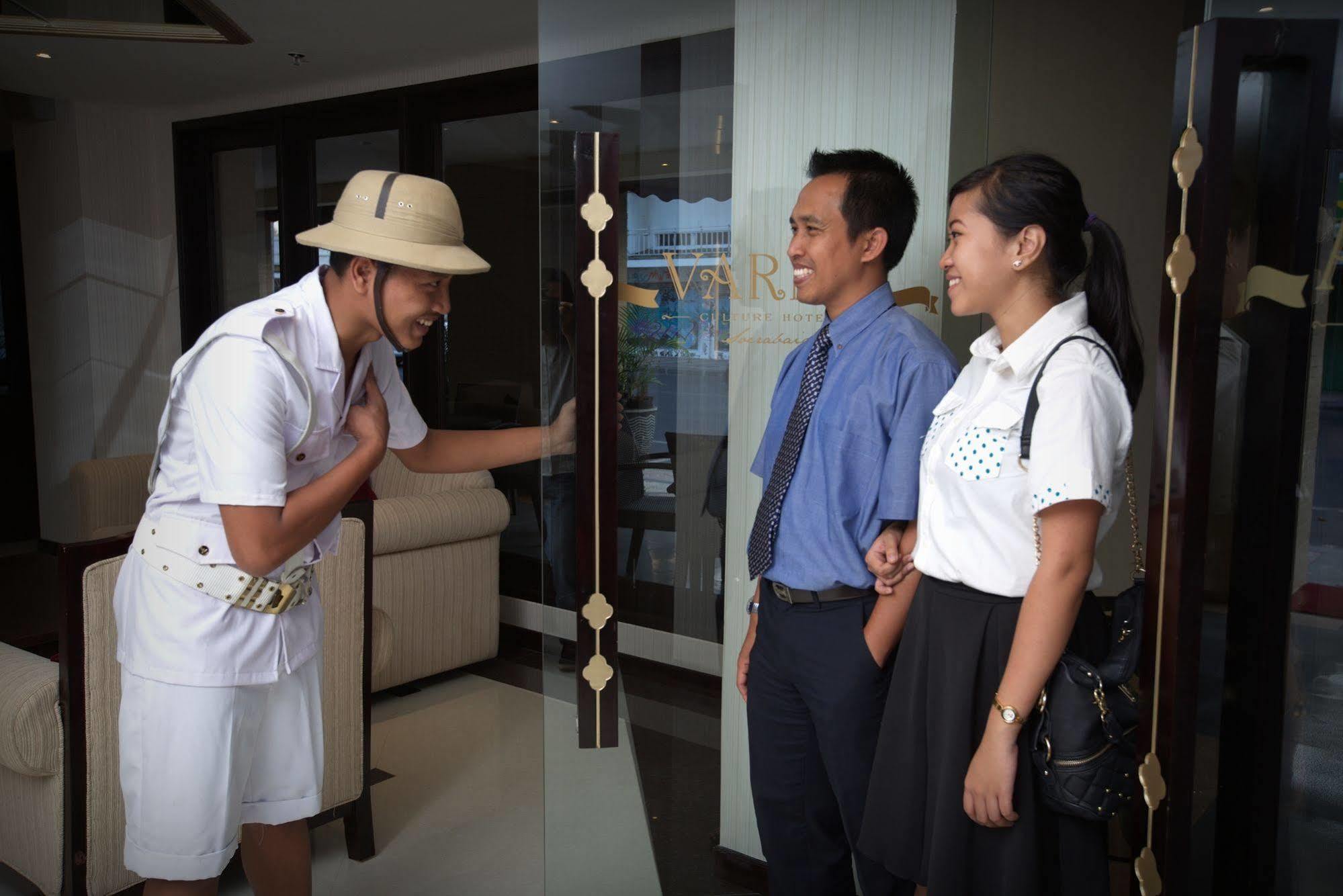 Varna Culture Hotel Soerabaia Surabaya Exterior photo