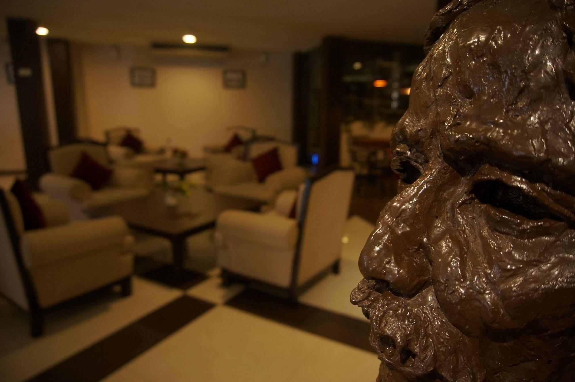 Varna Culture Hotel Soerabaia Surabaya Exterior photo