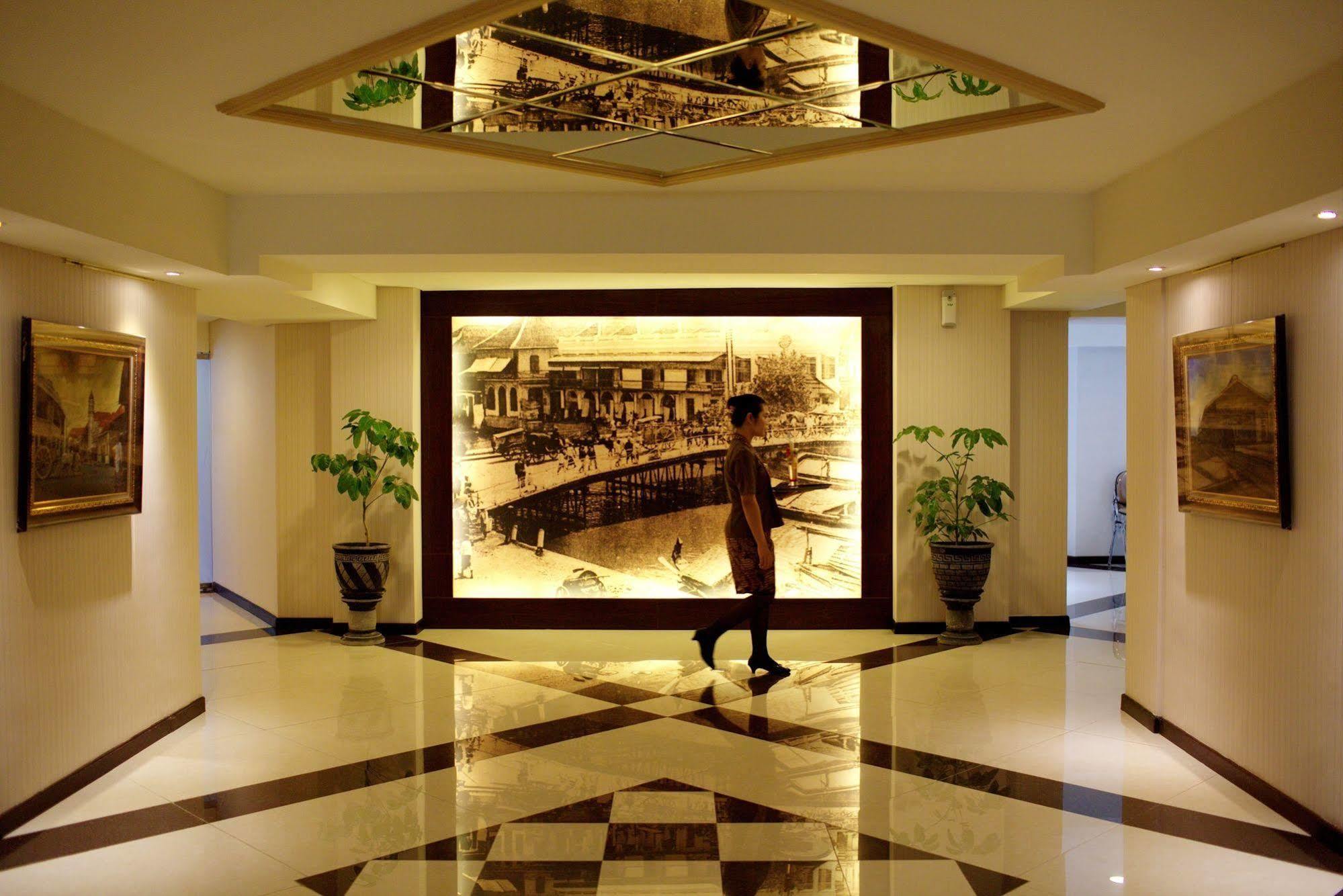 Varna Culture Hotel Soerabaia Surabaya Exterior photo